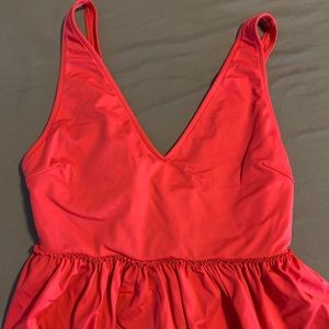 Kortni Jeane Pink V neck Small top